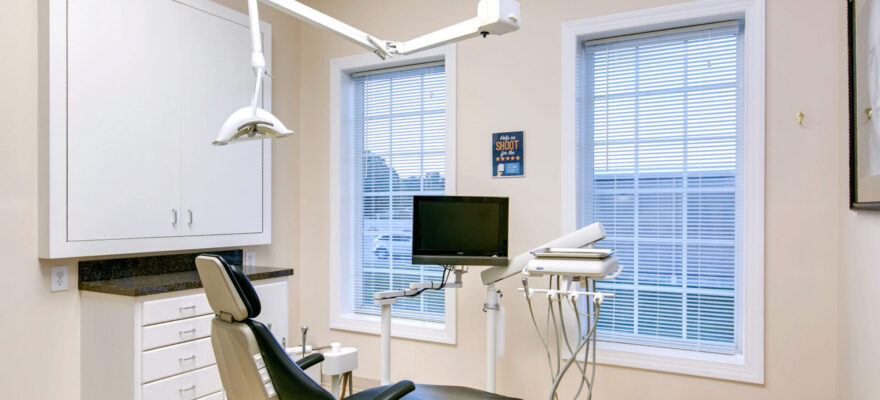 Your Ultimate Guide to Choosing the Best Window Blinds for Dental Offices